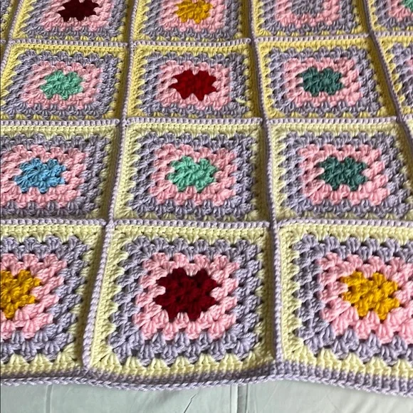 NWT Handmade Afgan Crochet Blanket Throw 55" x 47" - Picture 2 of 9